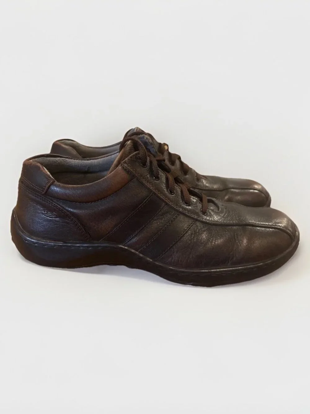 Vintage Skechers SN 4400 Men's Leather Casual Shoes. Size 8 Brown.